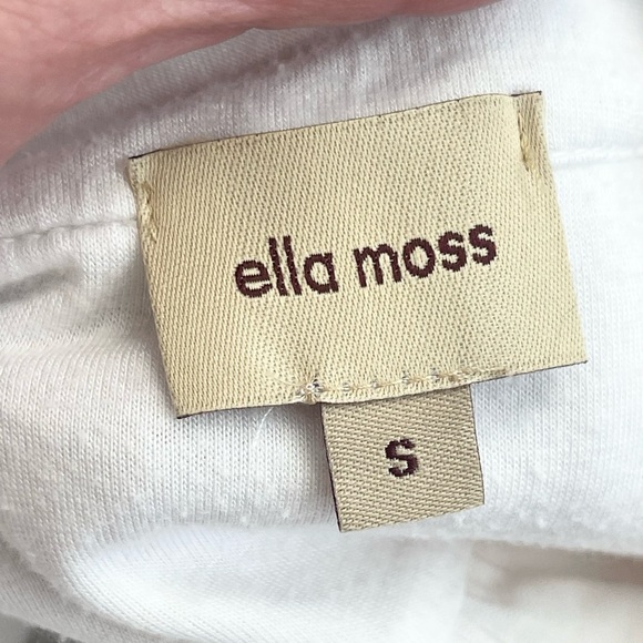 Pretty Ella Moss 3/4 sleeve hi-lo metal grommet collar top! - Picture 9 of 10